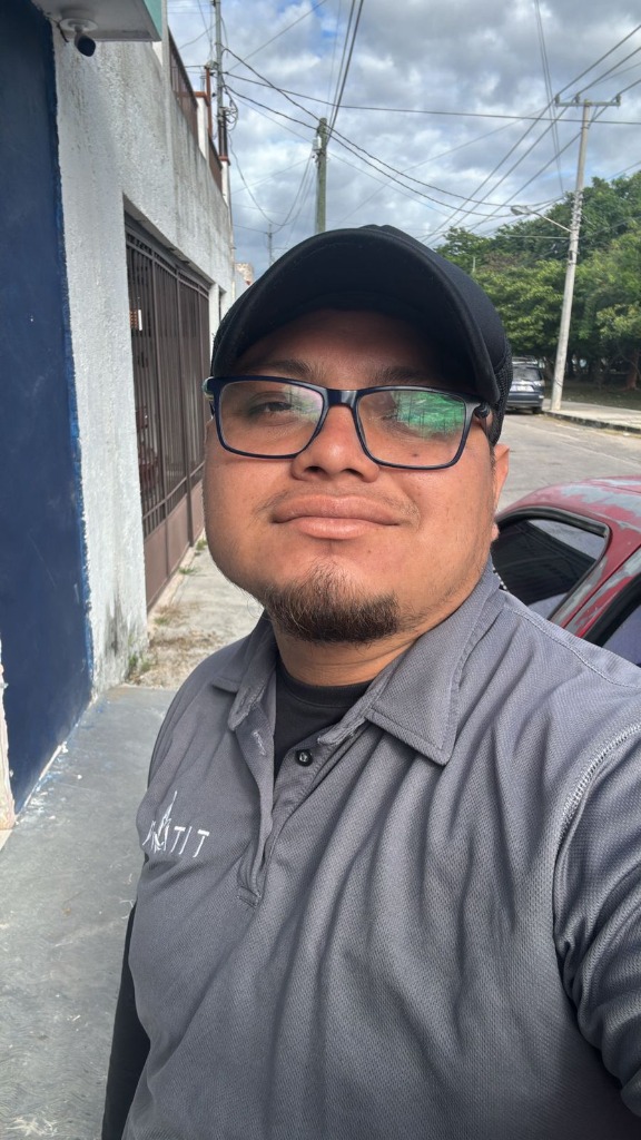 Roberto Enrique Ku - Experto en Polarizado Automotriz en Mérida